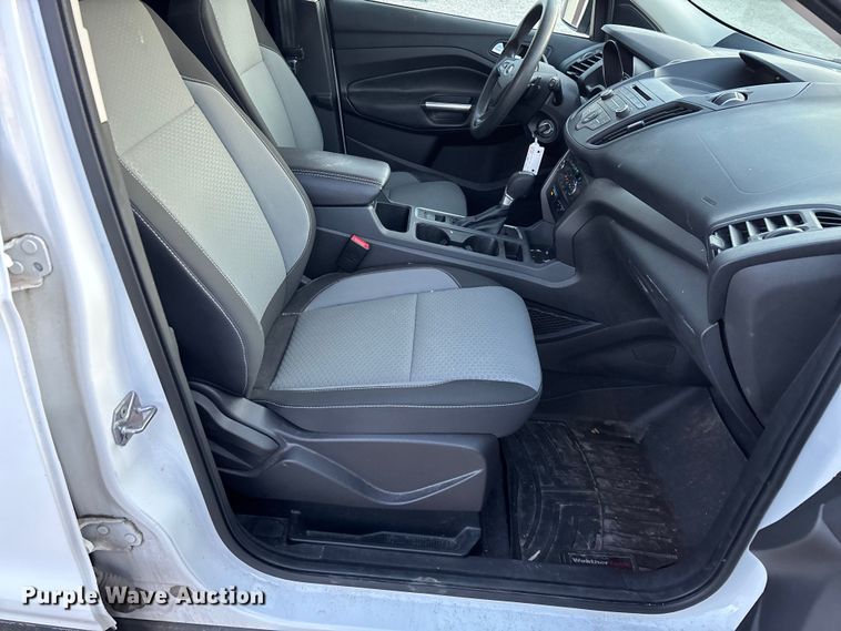 image for item FG0172 2017 Ford Escape SE SUV