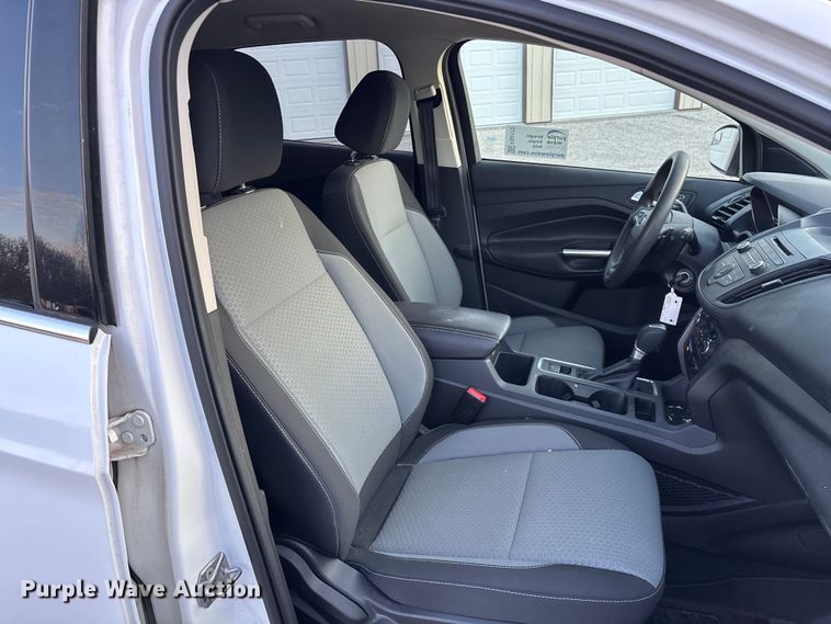 image for item FG0172 2017 Ford Escape SE SUV