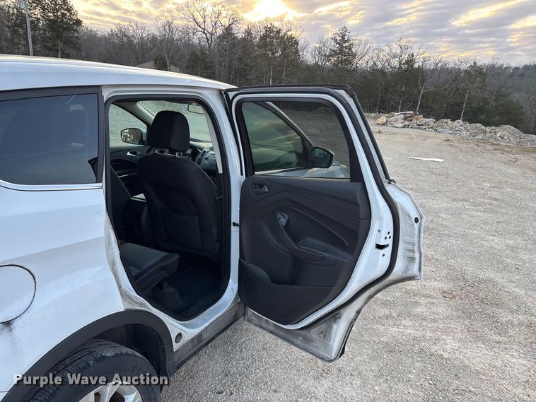 image for item FG0172 2017 Ford Escape SE SUV