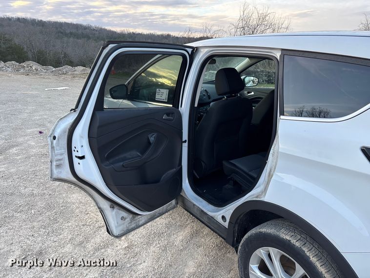 image for item FG0172 2017 Ford Escape SE SUV