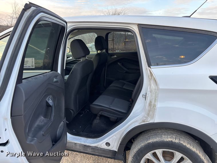 image for item FG0172 2017 Ford Escape SE SUV