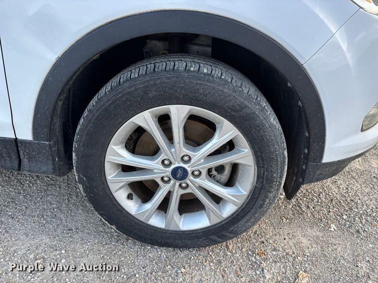 image for item FG0172 2017 Ford Escape SE SUV