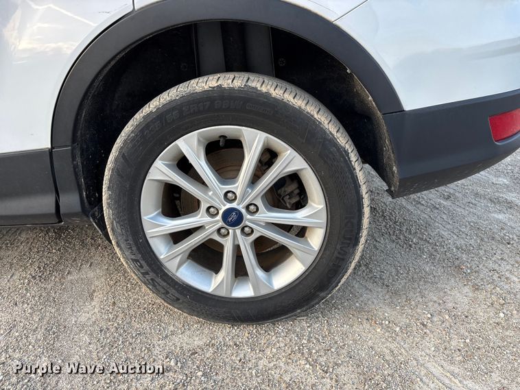 image for item FG0172 2017 Ford Escape SE SUV