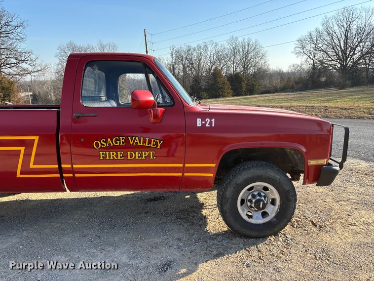 image for item FG0180 1985 Chevrolet D30 Military Postal Unit pickup truck