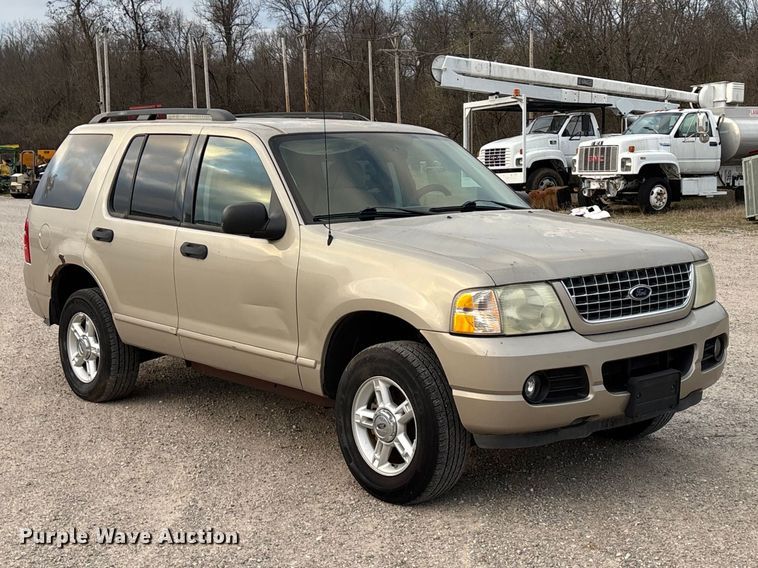 image for item FG0182 2004 Ford Explorer SUV