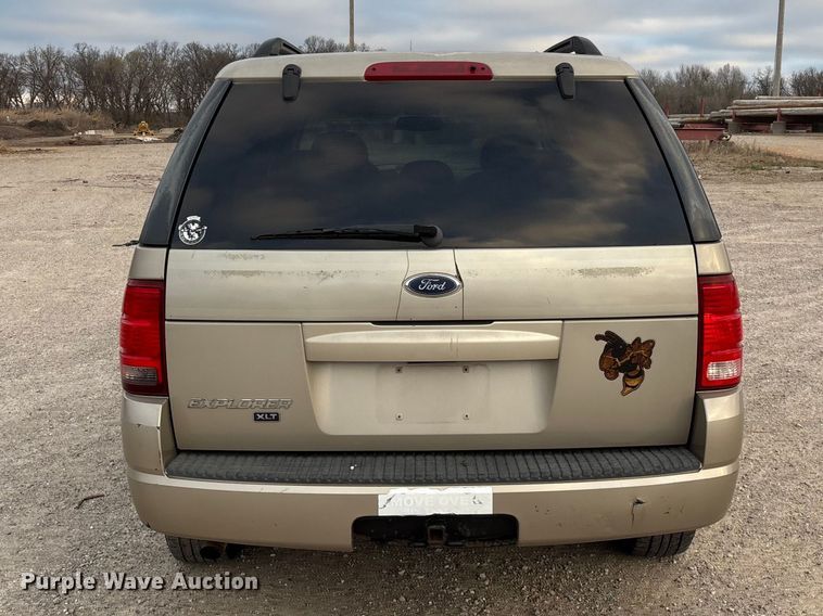 image for item FG0182 2004 Ford Explorer SUV