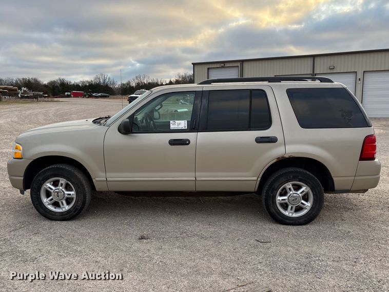 image for item FG0182 2004 Ford Explorer SUV