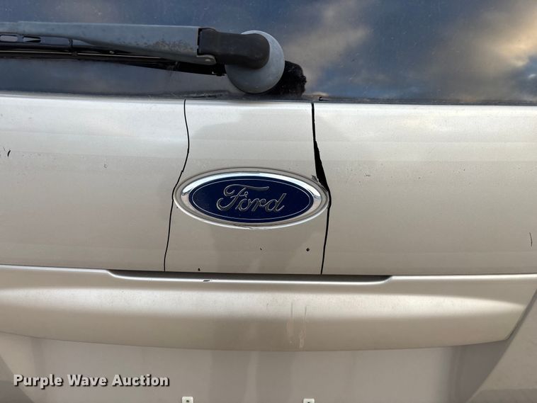 image for item FG0182 2004 Ford Explorer SUV