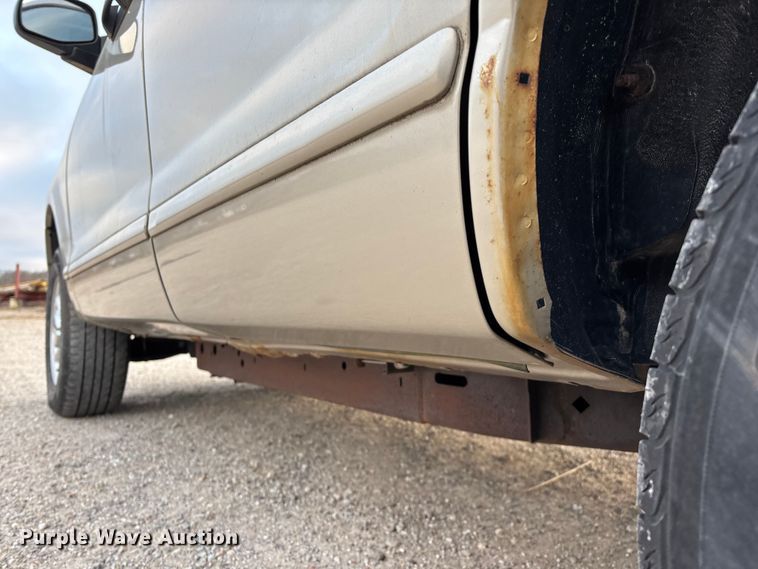 image for item FG0182 2004 Ford Explorer SUV