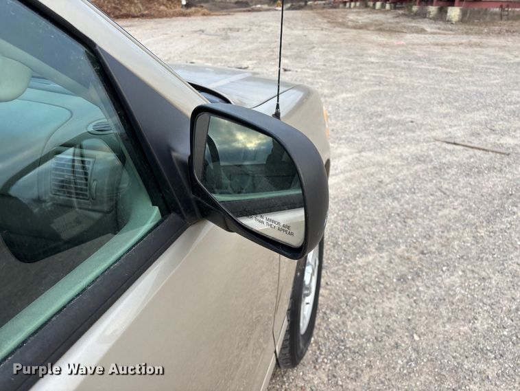 image for item FG0182 2004 Ford Explorer SUV