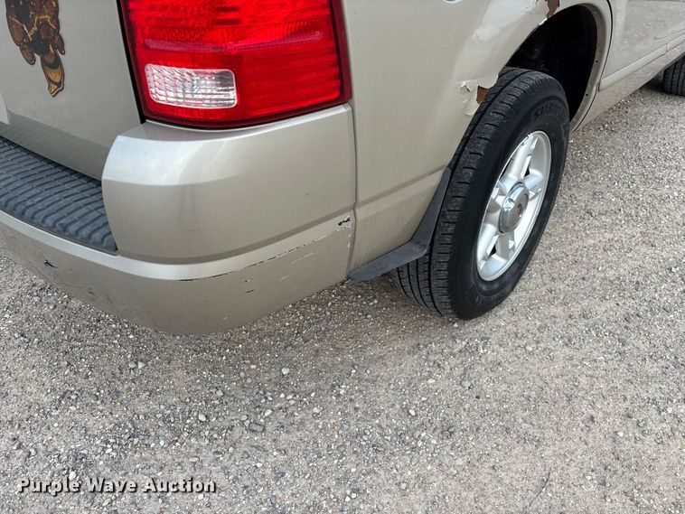 image for item FG0182 2004 Ford Explorer SUV