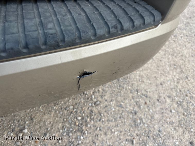 image for item FG0182 2004 Ford Explorer SUV