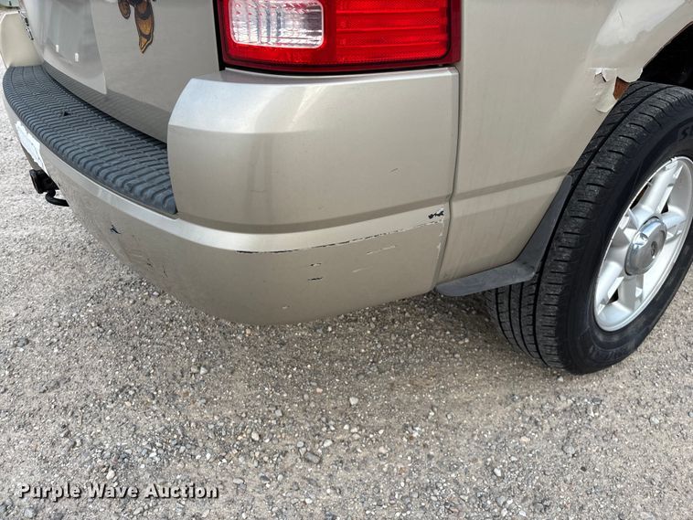 image for item FG0182 2004 Ford Explorer SUV