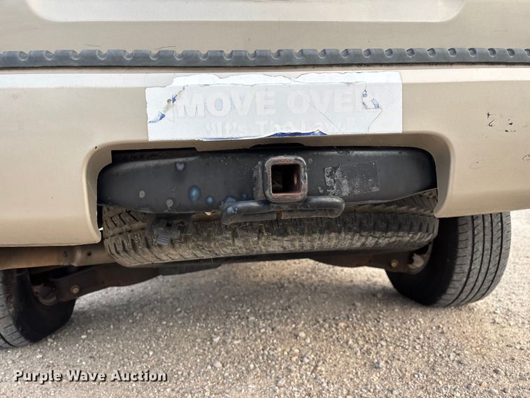 image for item FG0182 2004 Ford Explorer SUV