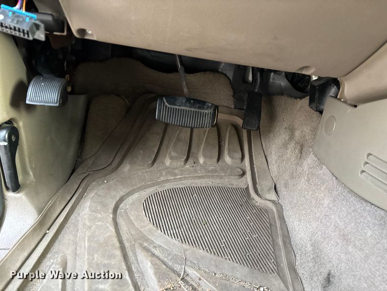 image for item FG0182 2004 Ford Explorer SUV