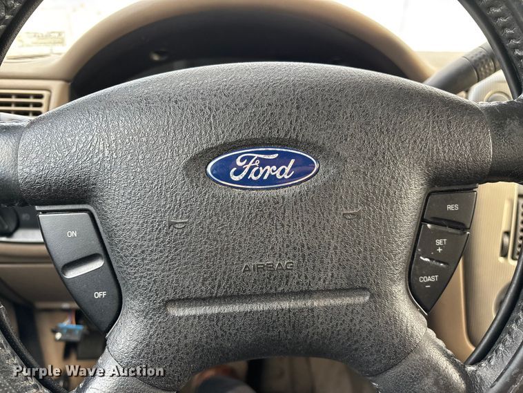 image for item FG0182 2004 Ford Explorer SUV