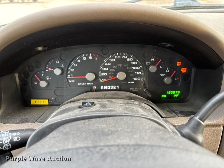 image for item FG0182 2004 Ford Explorer SUV