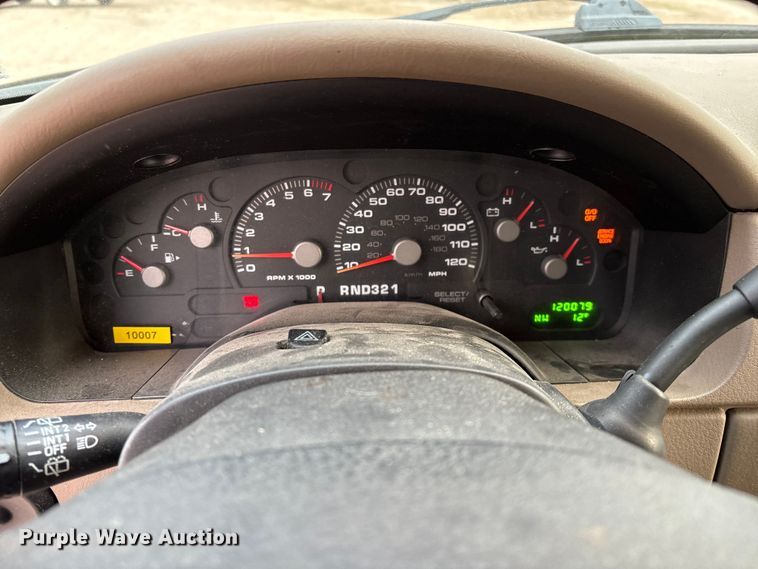 image for item FG0182 2004 Ford Explorer SUV