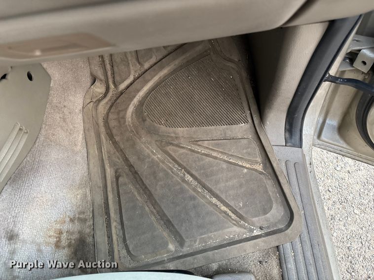 image for item FG0182 2004 Ford Explorer SUV