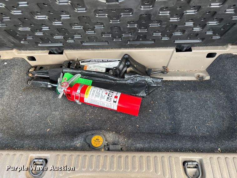 image for item FG0182 2004 Ford Explorer SUV