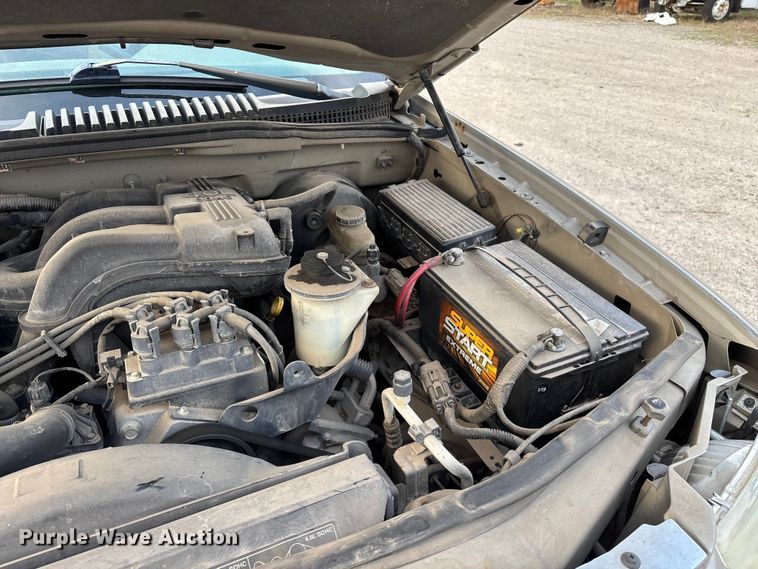 image for item FG0182 2004 Ford Explorer SUV