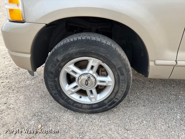 image for item FG0182 2004 Ford Explorer SUV