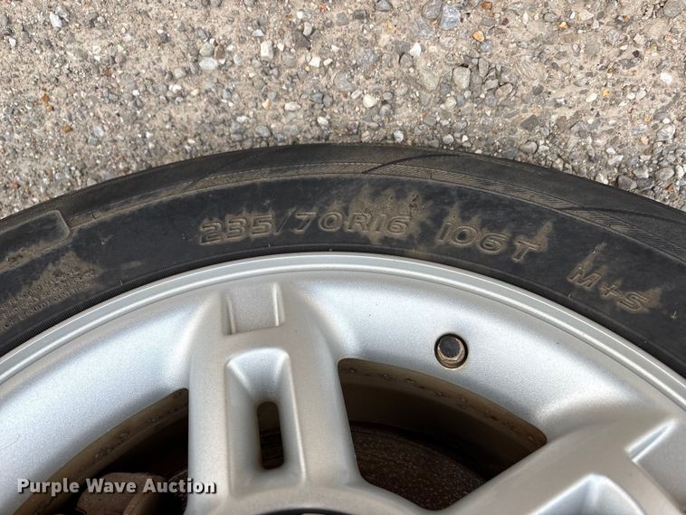 image for item FG0182 2004 Ford Explorer SUV