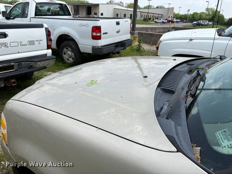 image for item FG0182 2004 Ford Explorer SUV