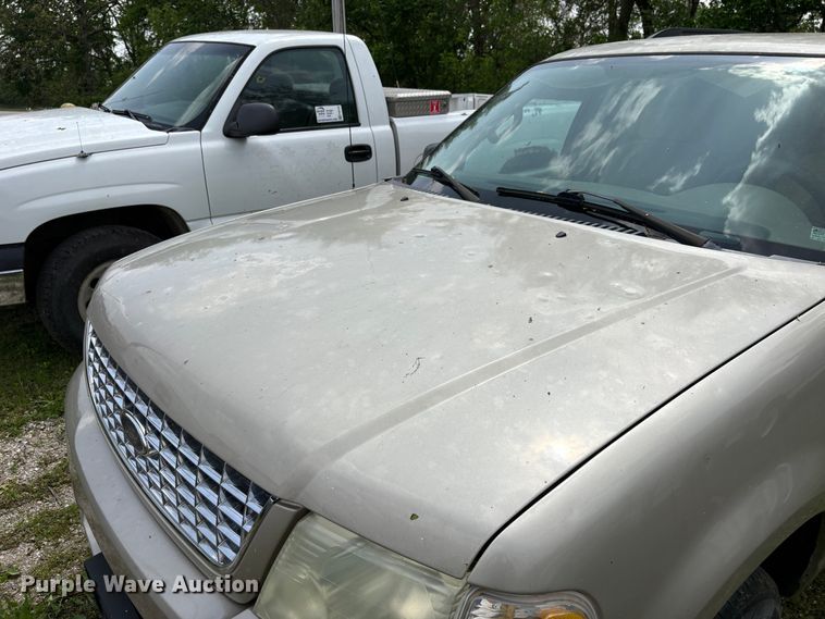 image for item FG0182 2004 Ford Explorer SUV