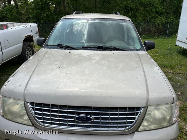 image for item FG0182 2004 Ford Explorer SUV