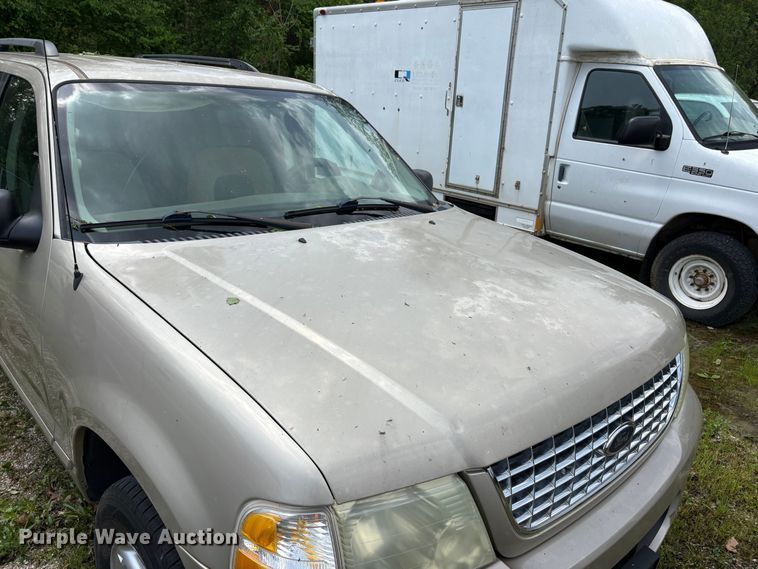 image for item FG0182 2004 Ford Explorer SUV
