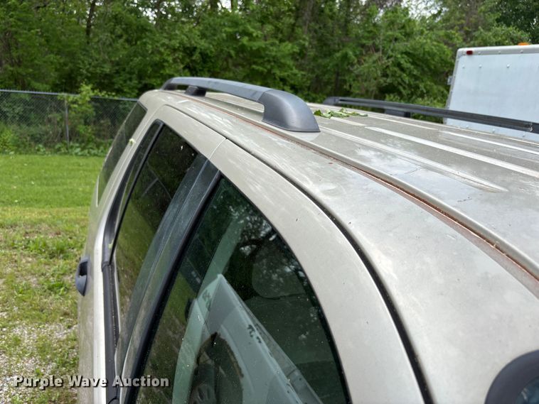image for item FG0182 2004 Ford Explorer SUV