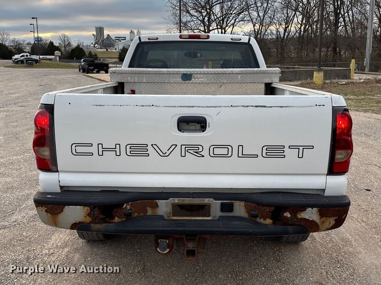 image for item FG0183 2006 Chevrolet Silverado 1500 pickup truck