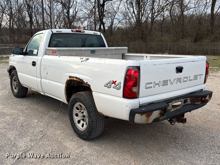 image for item FG0183 2006 Chevrolet Silverado 1500 pickup truck