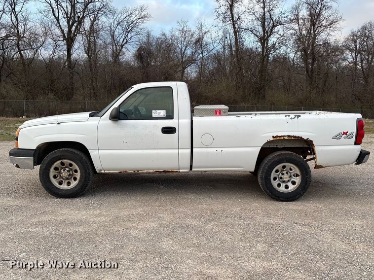 image for item FG0183 2006 Chevrolet Silverado 1500 pickup truck