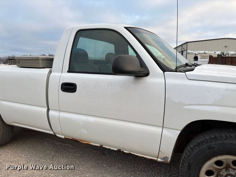 image for item FG0183 2006 Chevrolet Silverado 1500 pickup truck