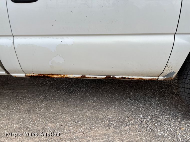 image for item FG0183 2006 Chevrolet Silverado 1500 pickup truck