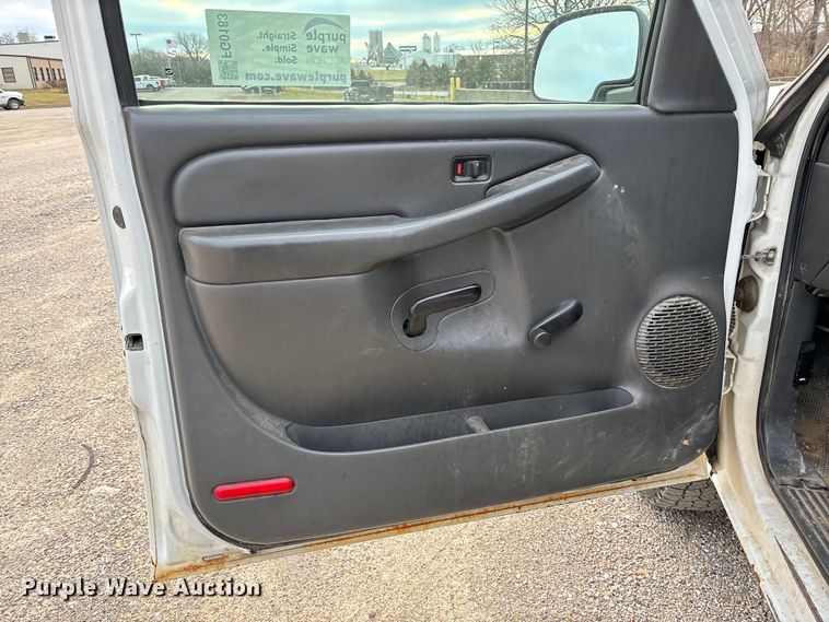 image for item FG0183 2006 Chevrolet Silverado 1500 pickup truck