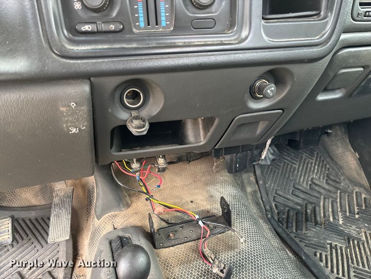 image for item FG0183 2006 Chevrolet Silverado 1500 pickup truck