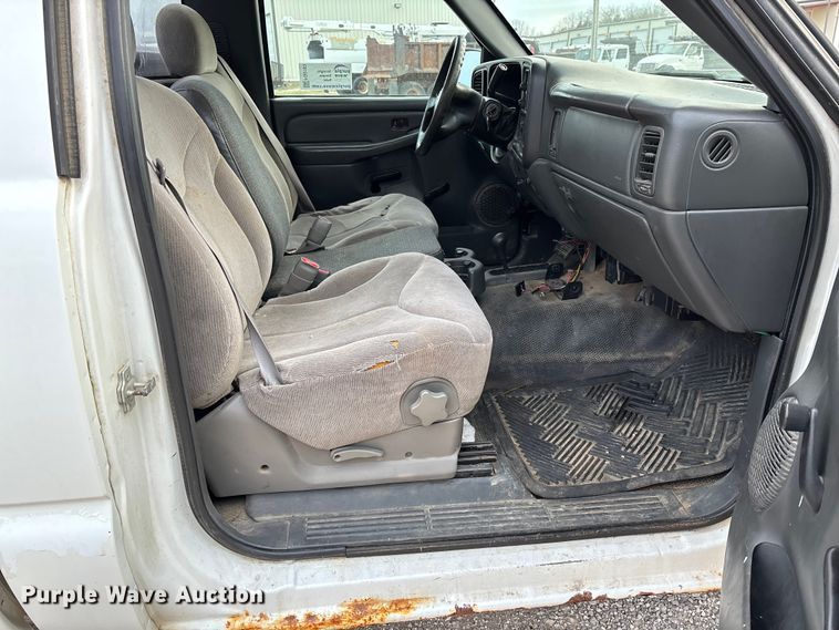 image for item FG0183 2006 Chevrolet Silverado 1500 pickup truck