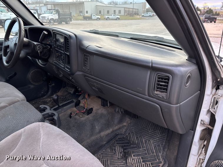 image for item FG0183 2006 Chevrolet Silverado 1500 pickup truck