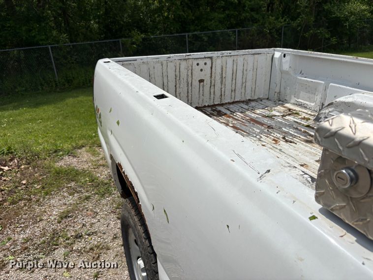 image for item FG0183 2006 Chevrolet Silverado 1500 pickup truck