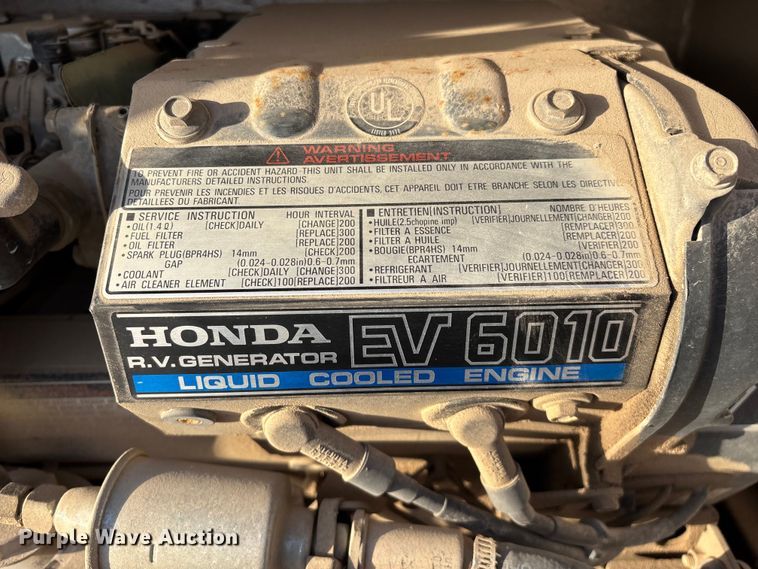 image for item FG0184 2001 Ford E350 utility van