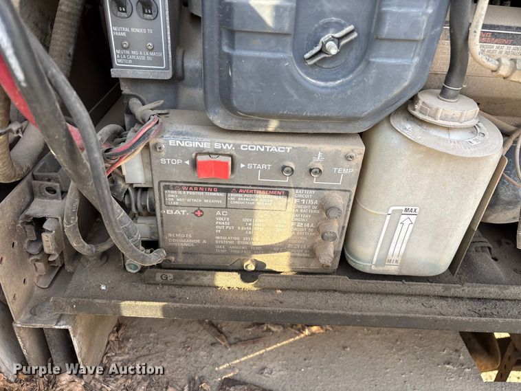 image for item FG0184 2001 Ford E350 utility van