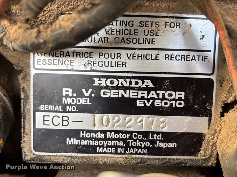 image for item FG0184 2001 Ford E350 utility van