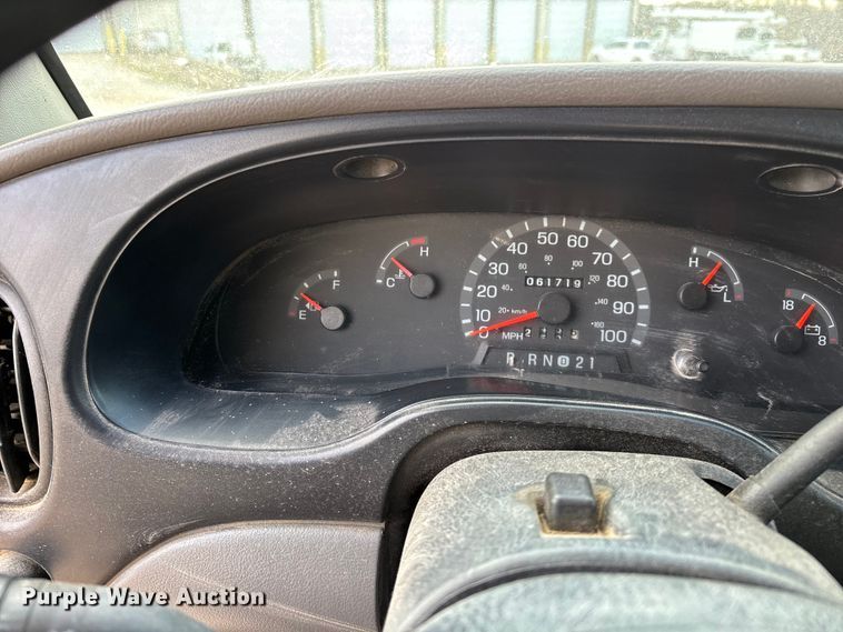image for item FG0184 2001 Ford E350 utility van