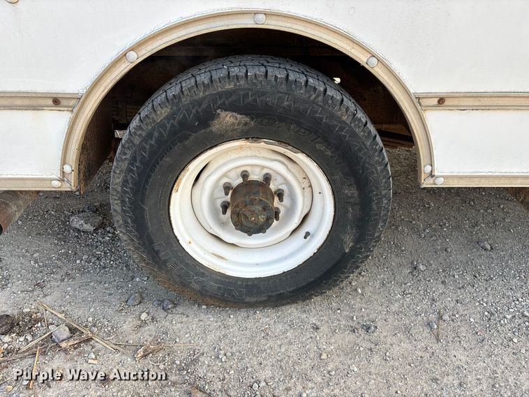 image for item FG0184 2001 Ford E350 utility van