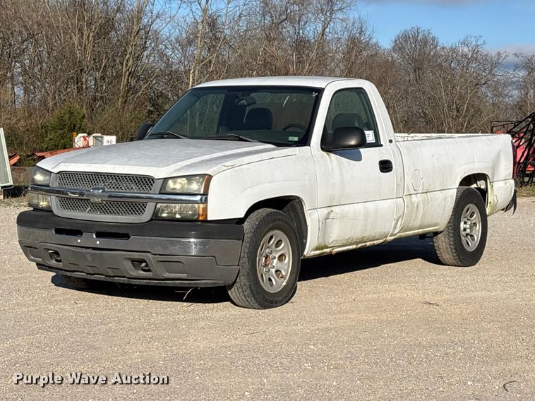 image for item FG0185 2005 Chevrolet Silverado 1500 pickup truck
