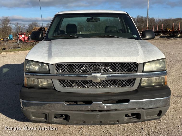image for item FG0185 2005 Chevrolet Silverado 1500 pickup truck