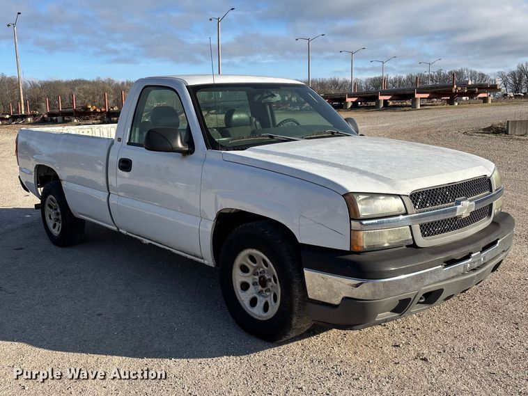 image for item FG0185 2005 Chevrolet Silverado 1500 pickup truck